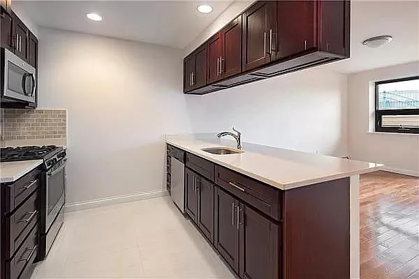 Rented by REAL New York | media 58