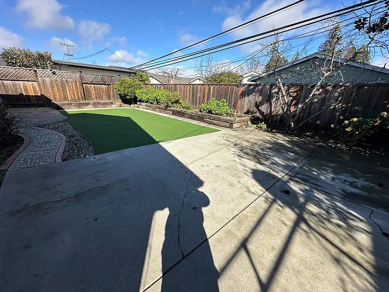 938 Hibiscus Ln — Photo 11
