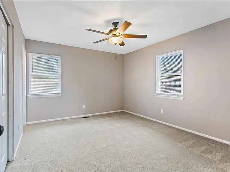 623 Redhorse Ln — Photo 5