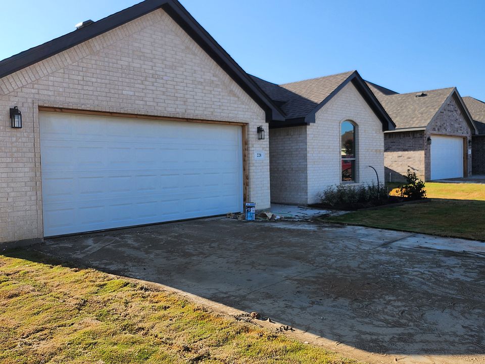 1st image of 228 Rock Hill Dr
