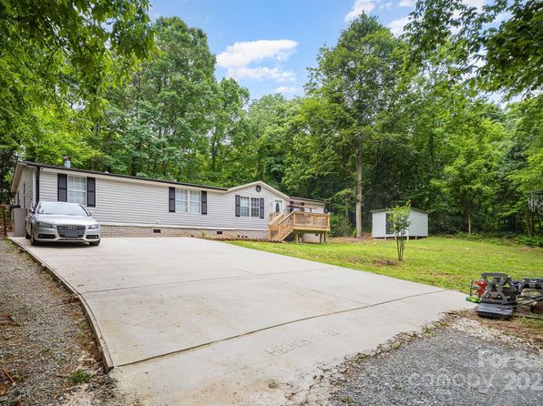 114 Oakland Rd, Belmont, NC 28012