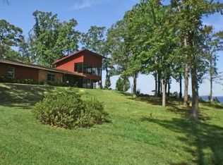 486 Concord Hill Rd, Zavalla, TX 75980