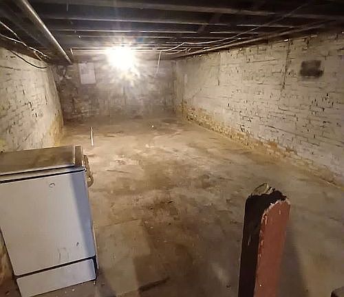 4th image of 2113 W Fairmount Ave