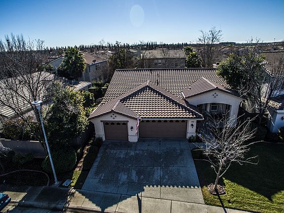 2nd image of 2200 Minden Way