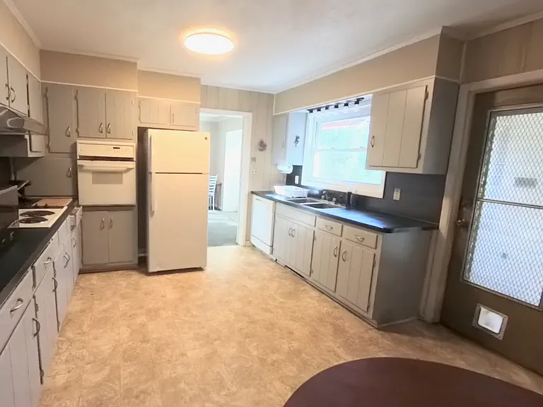 2510 Headland Dr — Photo 4