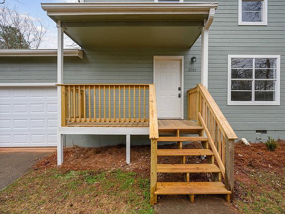 4th image of 2205 Pentland Dr
