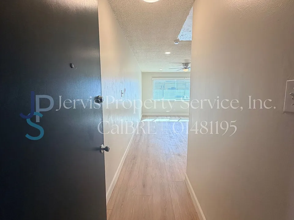 8037 Stewart & Gray Rd #6