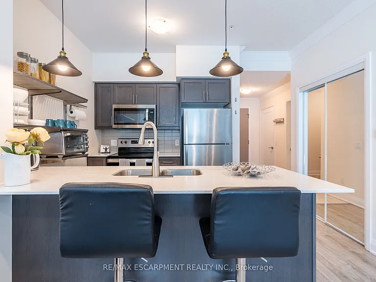 16 Concord Pl S #205 — Photo 36