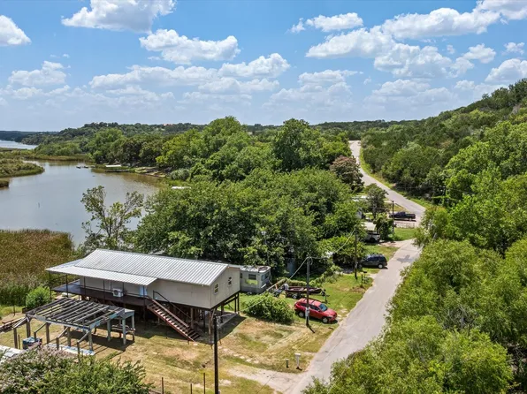 2637 Shoreline Ct, Weatherford, TX 76087