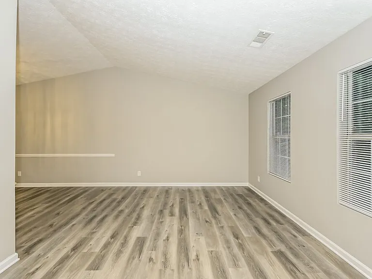 758 Kilkenny Cir — Photo 9