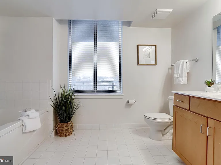 2220 Fairfax Dr #803 — Photo 12