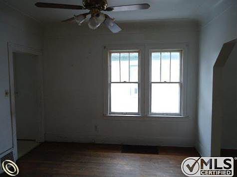 261-904720- Dining room 1-1.JPG