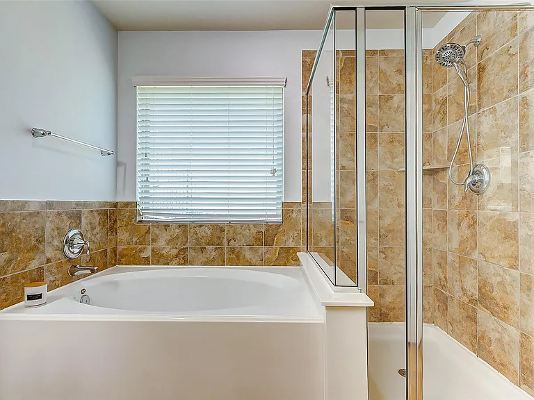6451 Calgary Woods Ln — Photo 43