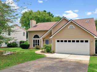 11390 Ridge Hill Dr, Johns Creek, GA 30022