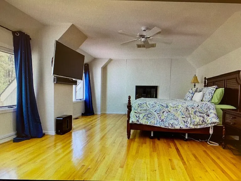 10 Honeysuckle Ln — Photo 10