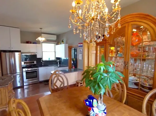 31-47 43rd Street image 3 of 17