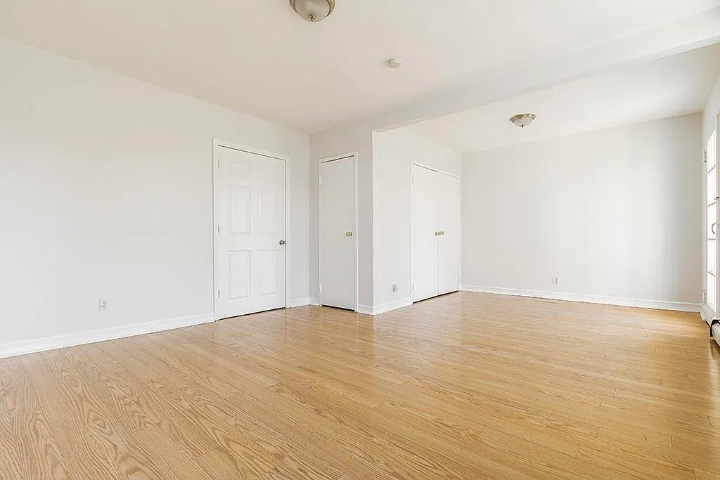 2 bed, 1.0 bath, 885 sqft, $2,400 — Photo 3