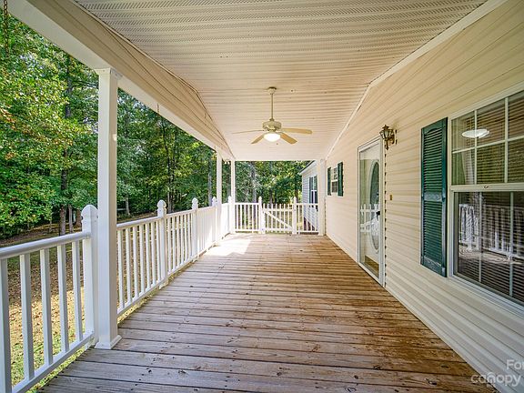 3rd image of 129 Stanley Dr
