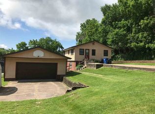 3111 Commodore St, Davenport, IA 52802