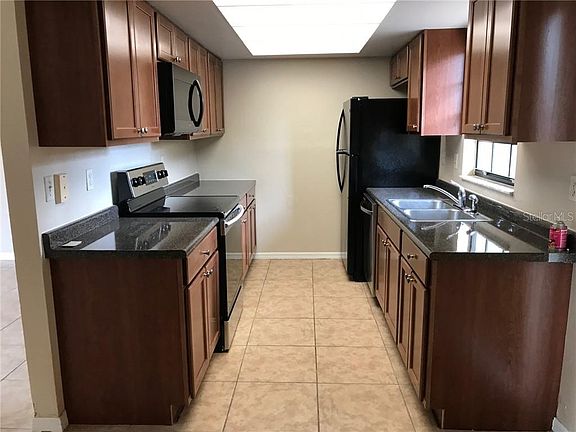5th image of 3259 Oak Lake Pl #133
