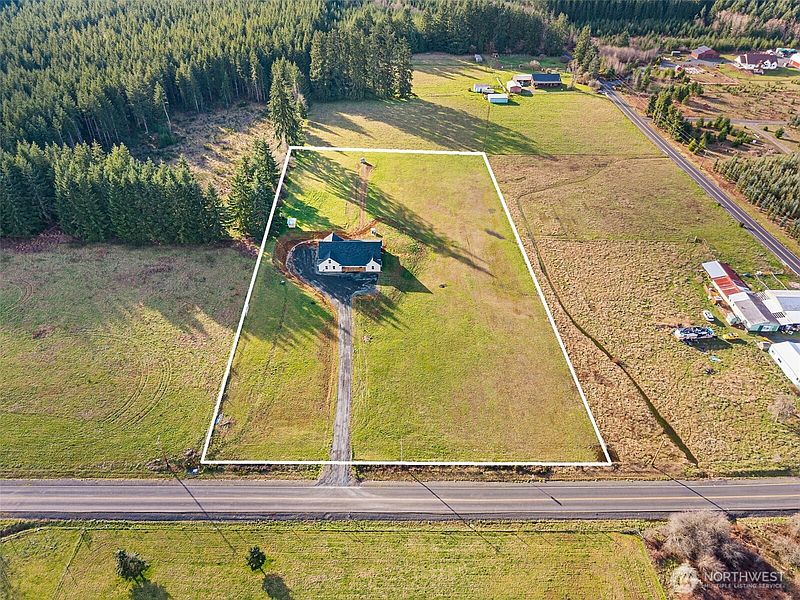 4th image of 283 Tennessee Road