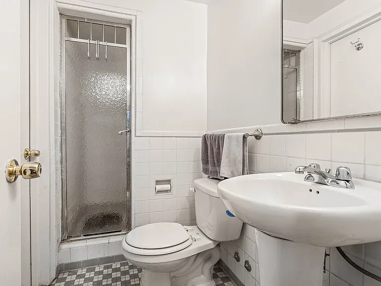 220 Madison Ave #7Q — Photo 6
