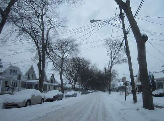 5th image of 2484 Willow Ave
