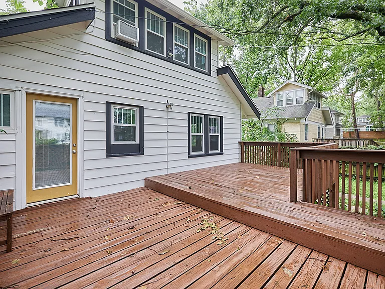 5740 Charlotte St — Photo 19