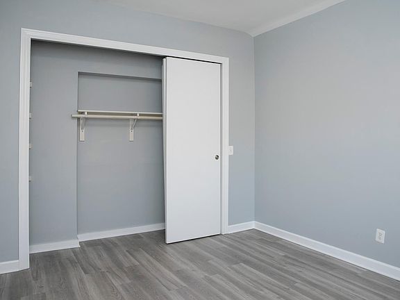 4th image of 915 W Waveland Ave #2B