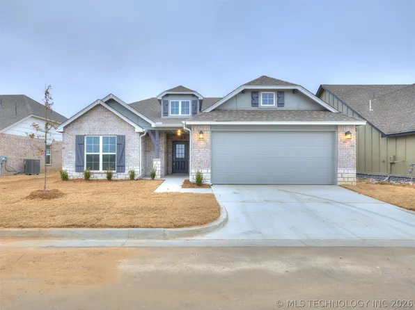 3401 E 153rd St S, Bixby, OK 74008