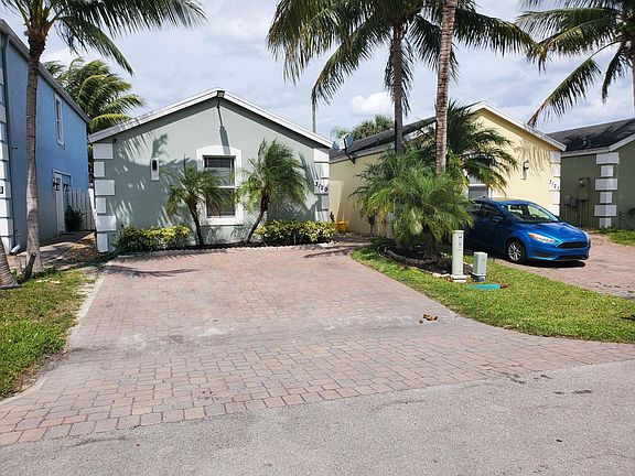 2nd image of 3129 Shelby Way