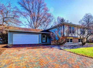 1402 S 10th St, St Charles, IL