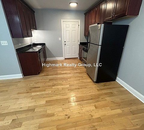 2nd image of 4544 W George St