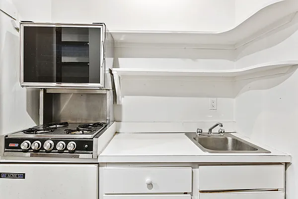 Sold by Compass | media 32