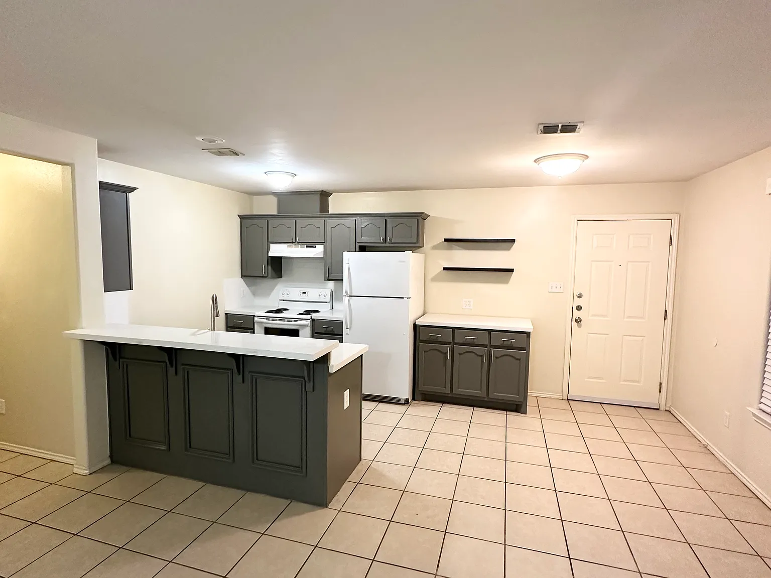 2 bed, 1100 sqft, $800 — Photo 4