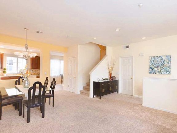 4th image of 385 Casselino Dr