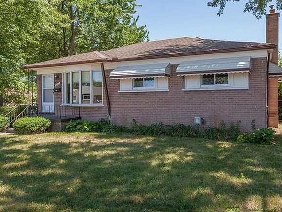 2nd image of 32615 Avondale St