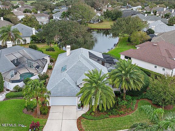 4th image of 1569 HARBOUR CLUB Drive
