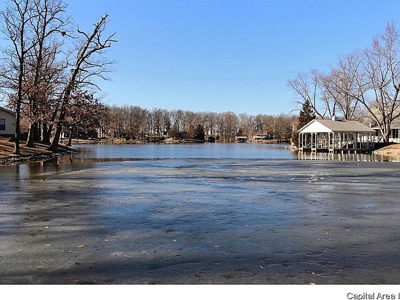 3rd image of 30242 Hickory Ln