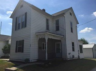 105 W Silver St, Wapakoneta, OH 45895