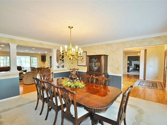 4th image of 6688 Bayberry Ct