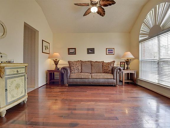 5th image of 1619 Hightimber Ln