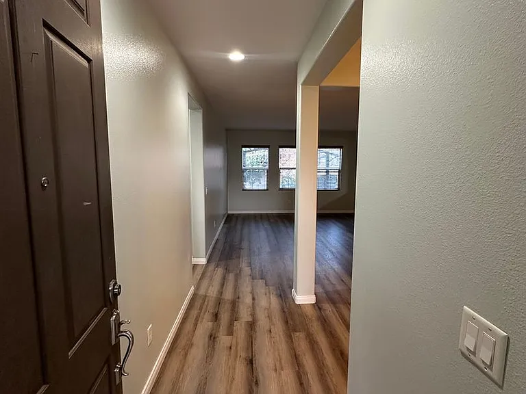 10008 Sterling Silver St — Photo 2