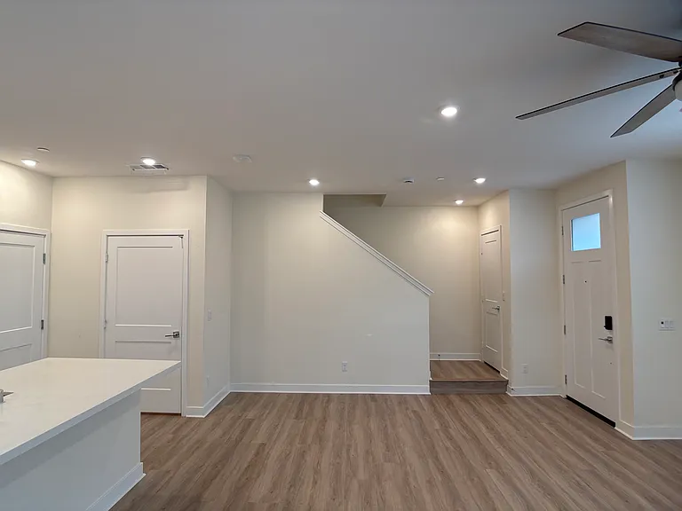 445 Hazel Dr — Photo 17