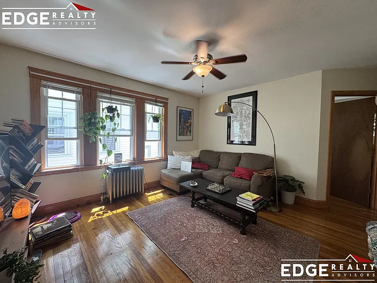 36 Elmira St — Photo 1