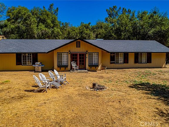 3rd image of 49610 House Ranch Rd