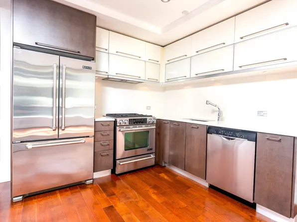 214 North 11th Street 2H image 3 of 14