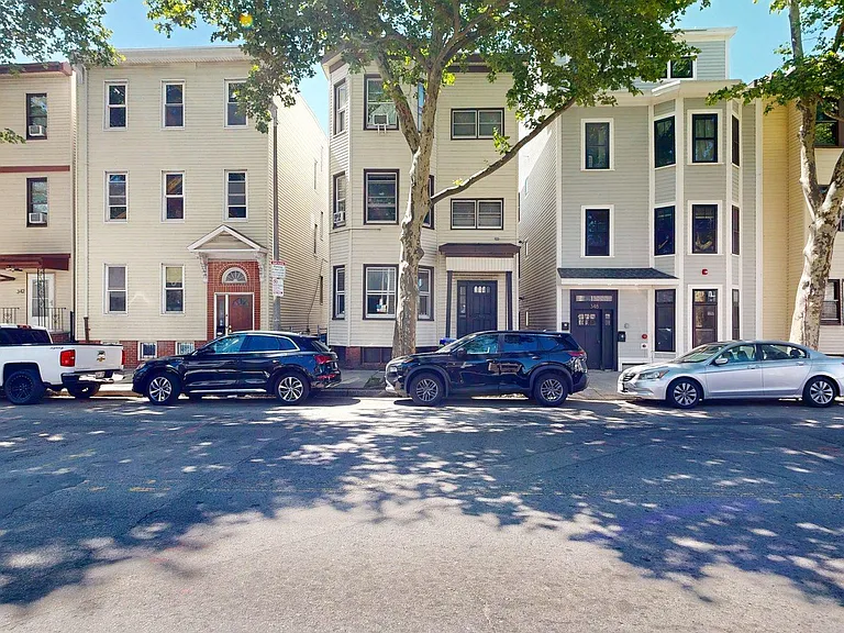 346 Chelsea St #1 — Photo 14