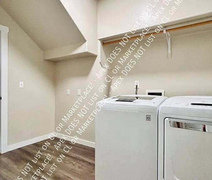 1354 E Argence St — Photo 24