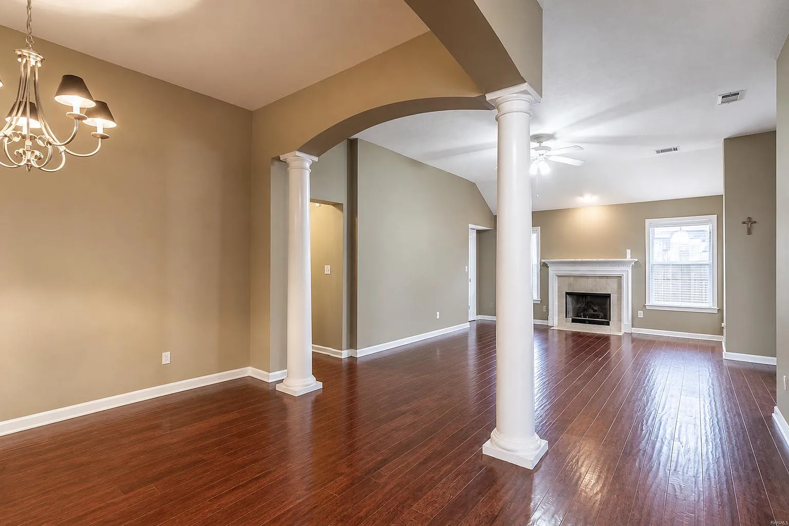 3712 Claiborne Cir — Photo 2